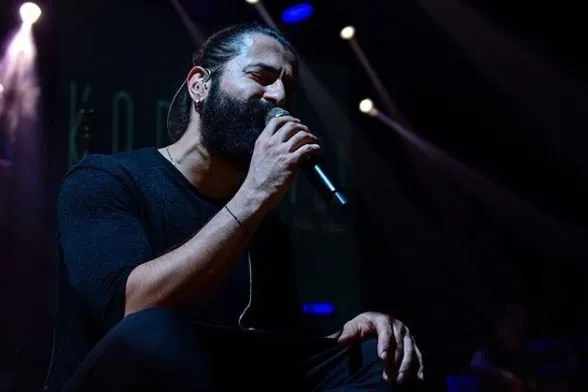 Koray Avcı konserlerinden önce her yere tükürüyormuş