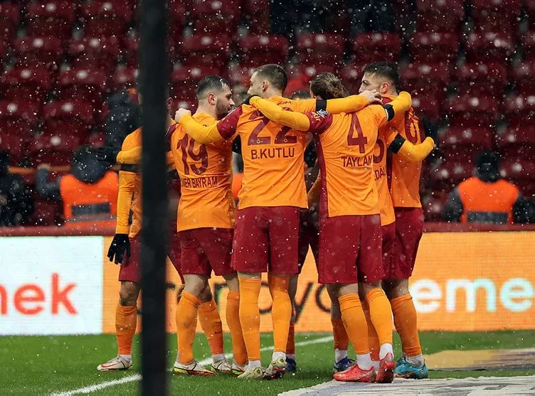 Son dakika: Galatasaray’da beklenmedik ayrılık gerçekleşiyor! Babel ve Feghouli derken o da gidiyor…