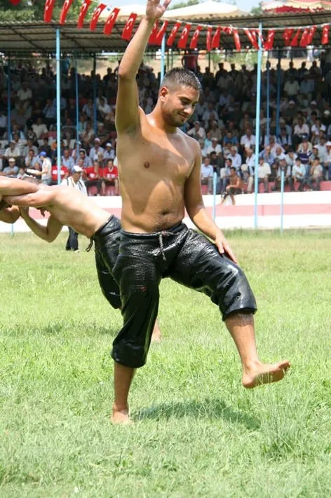 Гюреш юноши