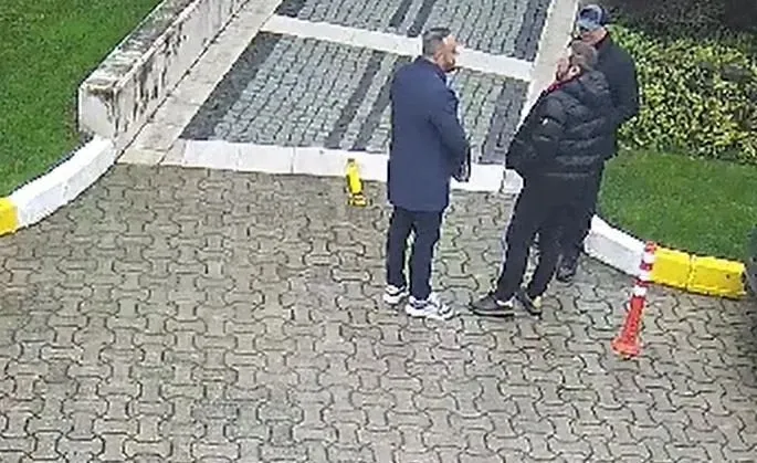 Suç örgütüne yardım etmekle suçlanan şarkıcı Merve Özbey’in eşi Kenan Koçak’tan çarpıcı ifade: Firari olduğunu dahi bilmiyordum