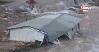 Adana’da10 kişinin hayatını kaybettiği barajın kapağı yine patladı, sel sularına kapılanların olduğu bildirildi!
