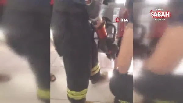 Ayağı banka sıkışan çocuğu itfaiye kurtardı | Video