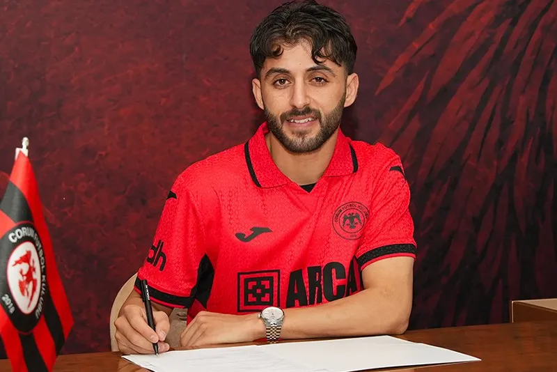 Süper Lig'de transfer rüzgarı! İşte resmen açıklanan tüm imzalar (2026-2027)