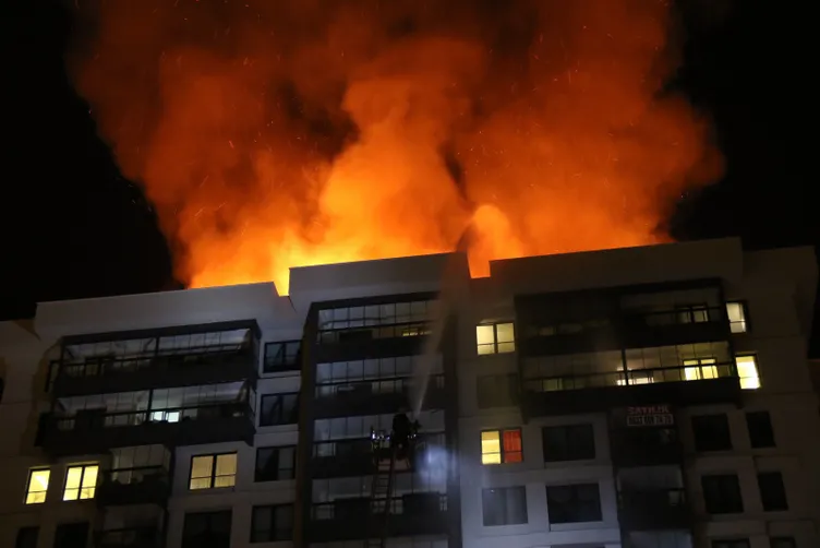 Eskişehir'de kapıcı 11 katlı apartmanı yaktı! Nedeni ağızları açıkta bıraktı