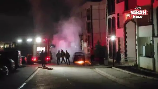 Park halindeki otomobil alev alev yandı | Video