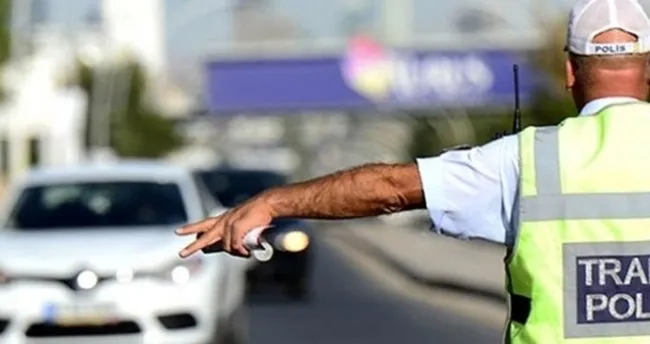 ehliyetsiz arac kullanma cezasi 2020 ehliyetsiz araba ve motor kullanmanin cezasi ne kadar kac tl otomobil haberleri