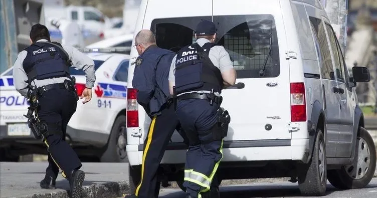 Kanada’da bir kişinin düzenlediği silahlı saldırılarda ilk belirlemelere göre 10 kişi hayatını kaybetti