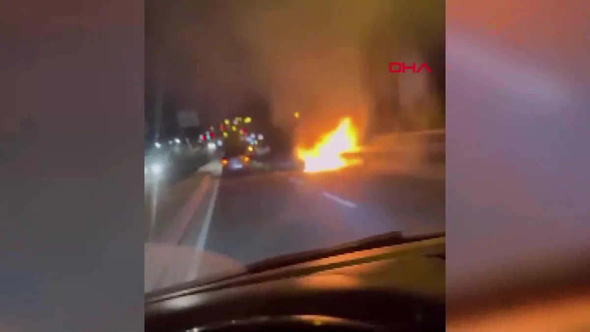 Eyüpsultan’da otomobil alev alev yandı videosunu izle | Son Dakika Haberleri