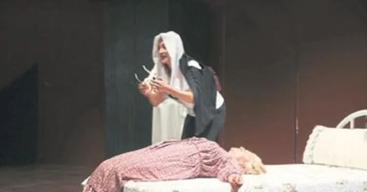 Erdemli Şehir Tiyatrosu ‘Perde’ dedi