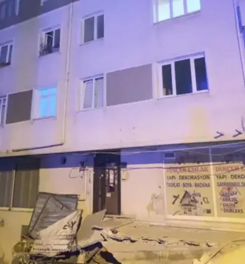 merdiveni-cokup-kolonlarindan-ses-gelen-5-katli-bina-tahliye-edildi-1780382673817.jpg
