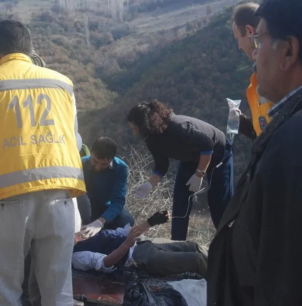 Öğrenci servisi uçuruma yuvarlandı