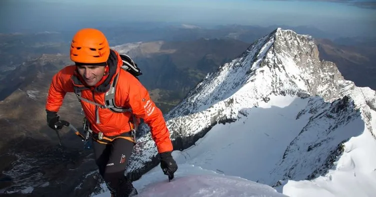 Everest’e rekor deneyen dağcı hayatını kaybetti