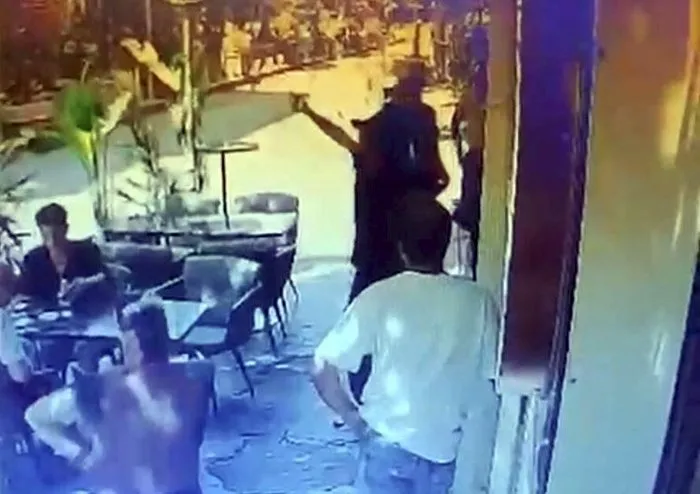 Ünlü oyuncu Ufuk Bayraktar gözaltına alındı! Beyoğlu’ndaki restorana baskın ve tehdit iddiası: Burayı ele geçireceğiz