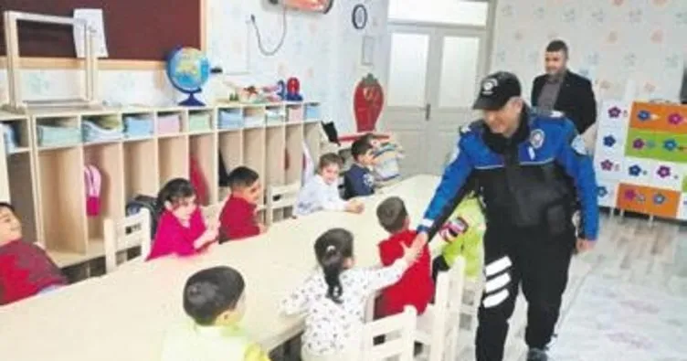Anaokulu öğrencilerine polislerden eğitim