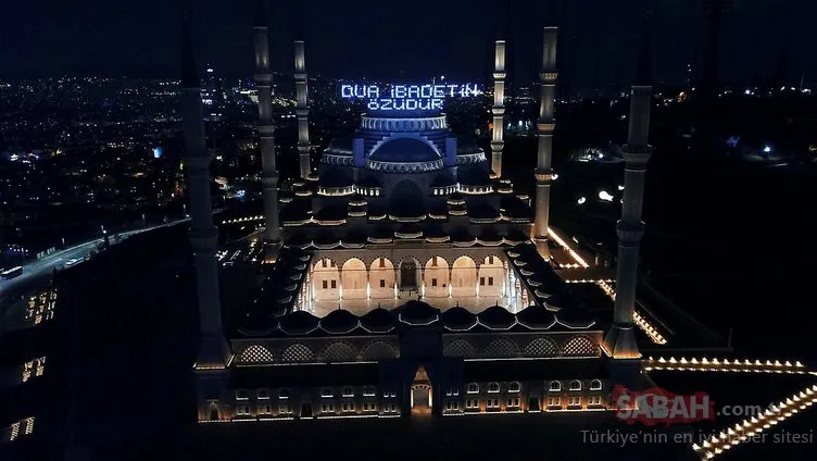Çamlıca Camisi’nin Ramazan mahyası havadan görüntülendi