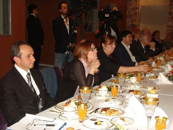 Erdoğan edebiyatçılarla buluştu