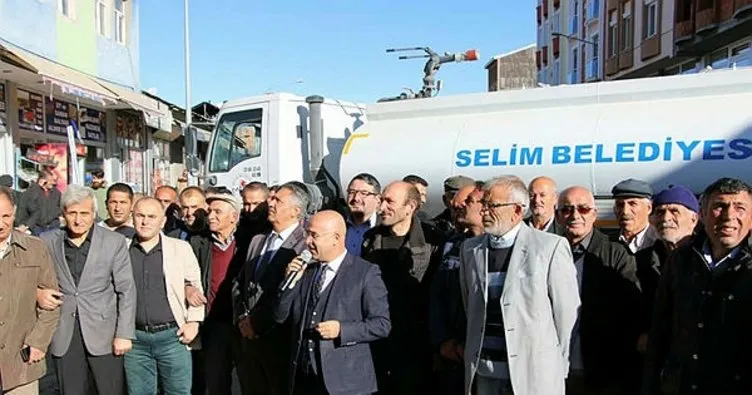 Selim’de barakalar yıkıldı, vatandaşlar yeni işyerlerine kavuştu