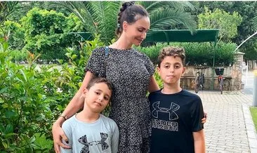 Şarkıcı Emina Jahovic “Bir buçuk yılda tam 30 dadı değiştirdik” Emina Jahovic ile Mustafa Sandal’ın çocukları Yavuz ve Yaman…