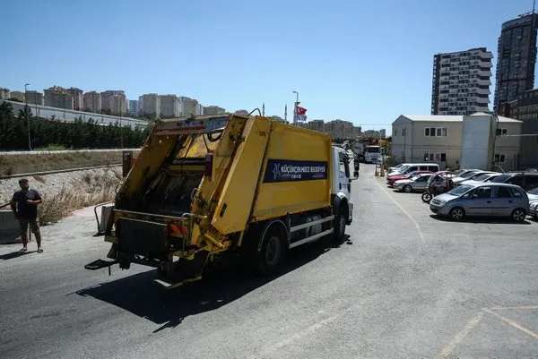 Küçükçekmece'de koku isyanı