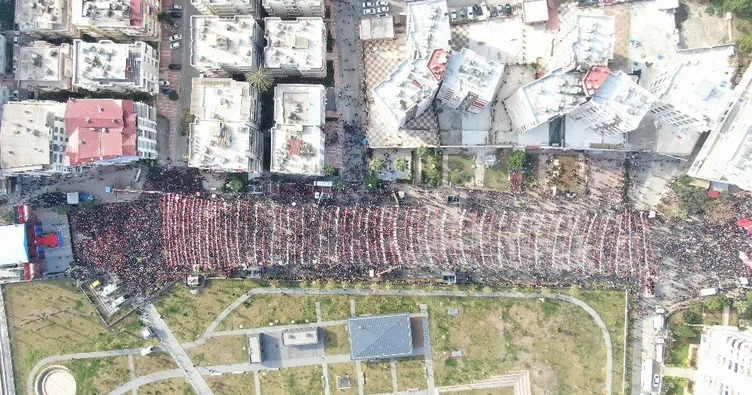 Son dakika: Kemal Kılıçdaroğlu’na Mersin’de soğuk duş! 29 ilden otobüsle takviye yaptılar! Ancak bu kadar kişi toplayabildiler...