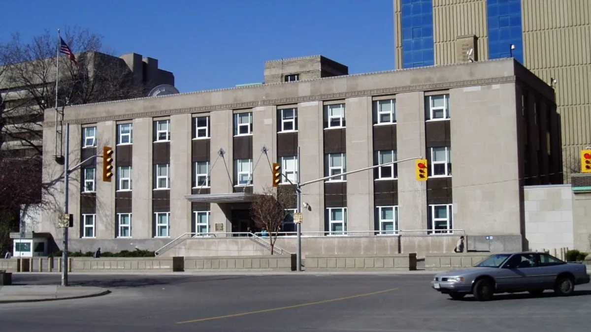 Kanada’daki ABD Konsolosluğuna ateş açıldı! Kanada’daki ABD Konsolosluğuna ateş açıldı!