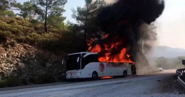 Yolcu otobüsü cayır cayır yandı!