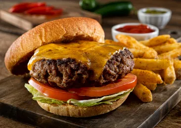 Ev yapımı hamburgerin sırrı ortaya çıktı: Lokum gibi köfte için tek püf nokta!
