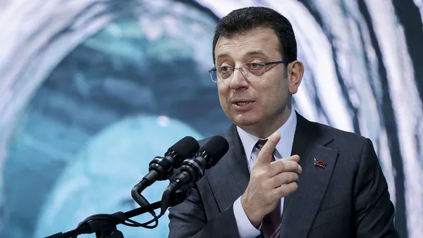 cumhur-ittifakindan-chp-dem-kandil-ucgenindeki-kirli-isbirligine-sert-tepki-rotasini-milletin-cizmedigi-siyase-1707393625660.jpg Cumhur İttifakı'ndan CHP-DEM-Kandil üçgenindeki kirli işbirliğine sert tepki: Rotasını milletin çizmediği siyaset iflas eder
