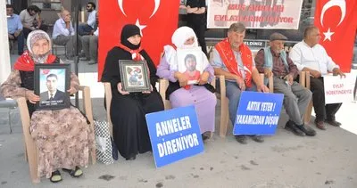 Evlat nöbetindeki anne, “Oğlumu liseden alıp eline silah tutuşturdular” #mus