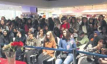 BTS için kuyruk oldular!