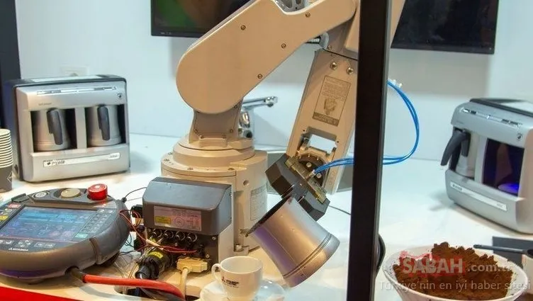 Türk kahvesi servis eden robot görücüye çıktı
