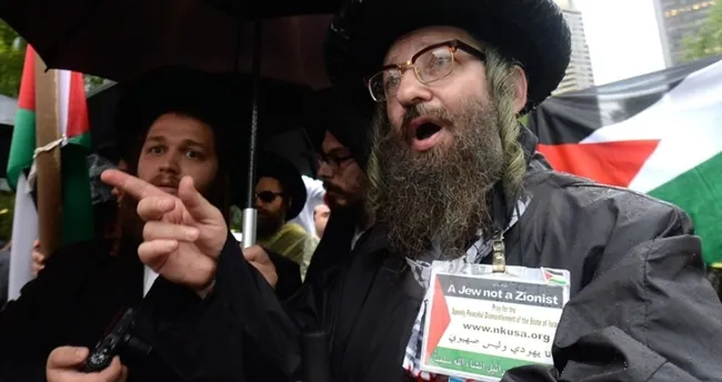 Siyonizm karşıtı Yahudilerden çarpıcı Filistin sözleri: Onlar için dua ediyoruz Siyonizm karşıtı Yahudilerden çarpıcı Filistin sözleri: Onlar için dua ediyoruz