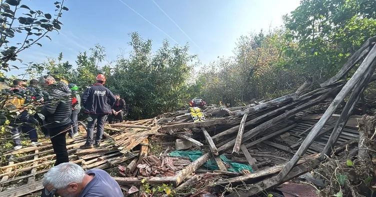 Düzce’de bahçesindeki ahşap yapının altında kaldı: Yaşlı adam kurtarılamadı!