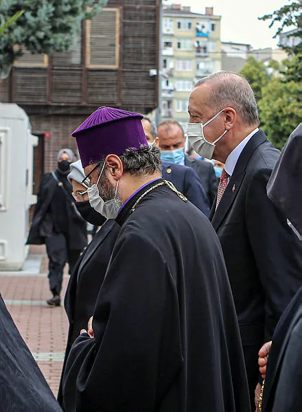 Son dakika... Markar Esayan son yolculuğuna uğurlandı; Başkan Erdoğan ve çok sayıda siyasetçi cenazeye katıldı