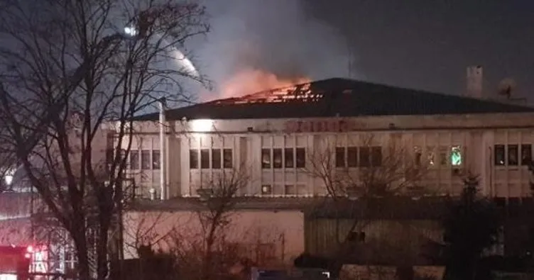 Son dakika: Avcılar’da dondurma fabrikasında yangın çıktı