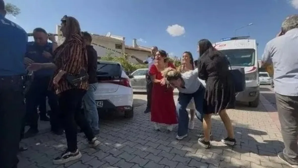Başak Gürkan cinayetinde şok detay: Eşi bıçaklanırken durup izlemiş! Cani kayınpederden pişkin savunma Başak Gürkan cinayetinde şok detay: Eşi bıçaklanırken durup izlemiş! Cani kayınpederden pişkin savunma