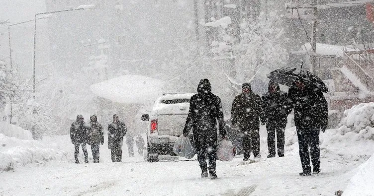 İstanbul ve Ankara için kar alarmı! Meteoroloji’den uyarılar peş peşe geldi saat verildi