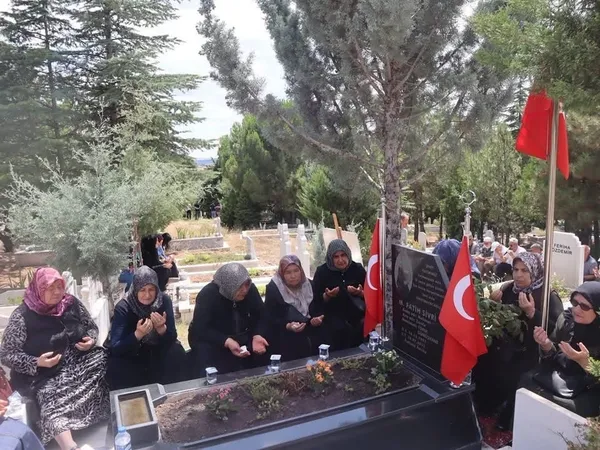 sehit-polis-muhammet-fatih-sivri-sehadetinin-11-yilinda-rahmetle-anildi-1785079728571.jpg