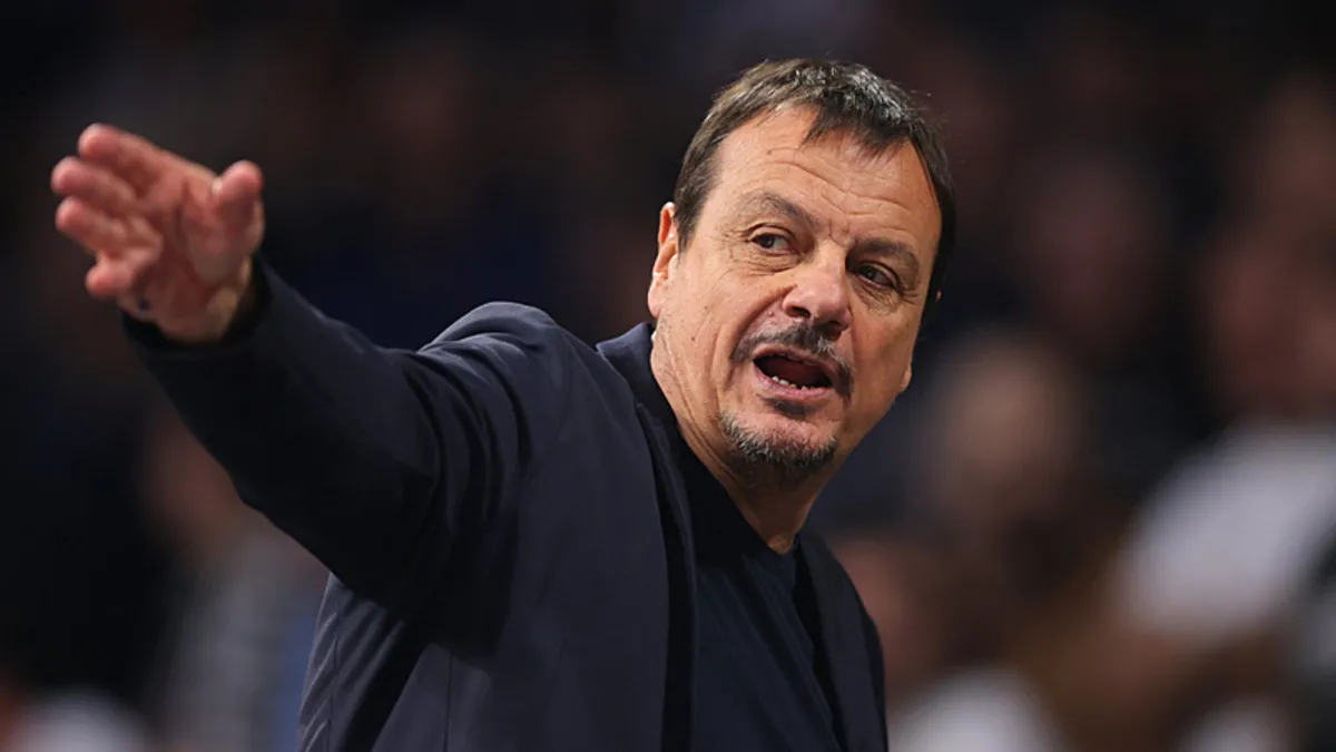 Ergin Ataman: "Savunma sertliğine cevap vermeliyiz"