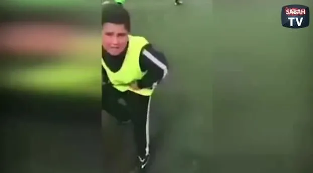 Ne penaltısı diye yırtınan çocuk