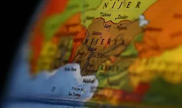 Nijerya’da facia! Yolcu otobüsünün üzerine konteyner devrildi: 9 ölü