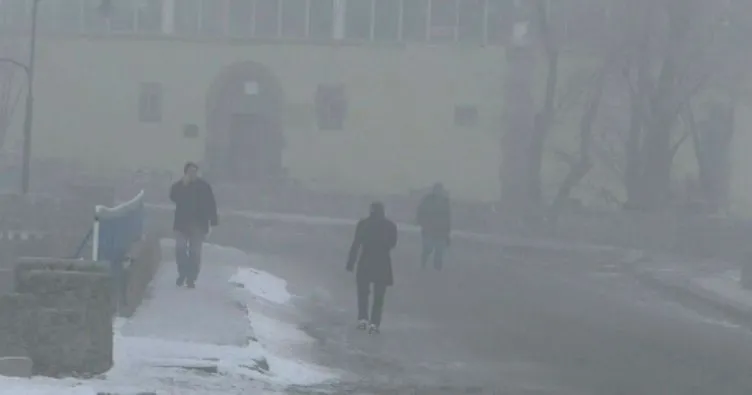 Kars’ta yoğun sis hava ulaşımını etkiledi