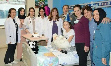 Kalp hastası Talya’ya hastanede sürpriz doğum günü