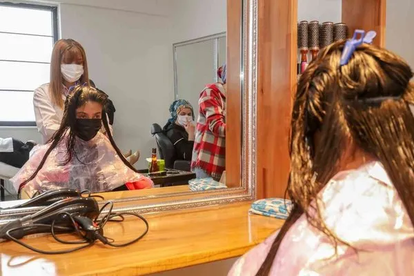 İpekyolu Belediyesinden kadınlara ücretsiz saç ve cilt bakımı