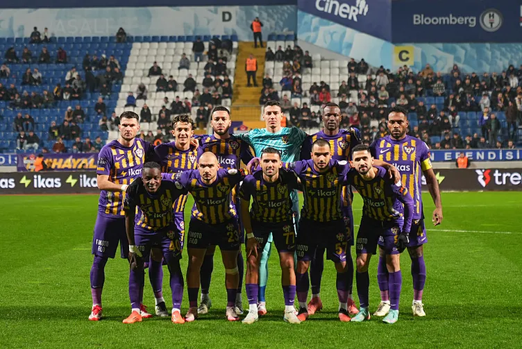 Arda Turan’ın Eyüpspor’una Süper Lig’den sürpriz golcü! Çifte transfer harekatında isimler belli oldu...