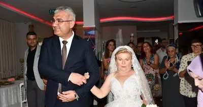 Sümbül teyze 83 yaşında hayaline kavuştu ve gelinlik giydi #adana