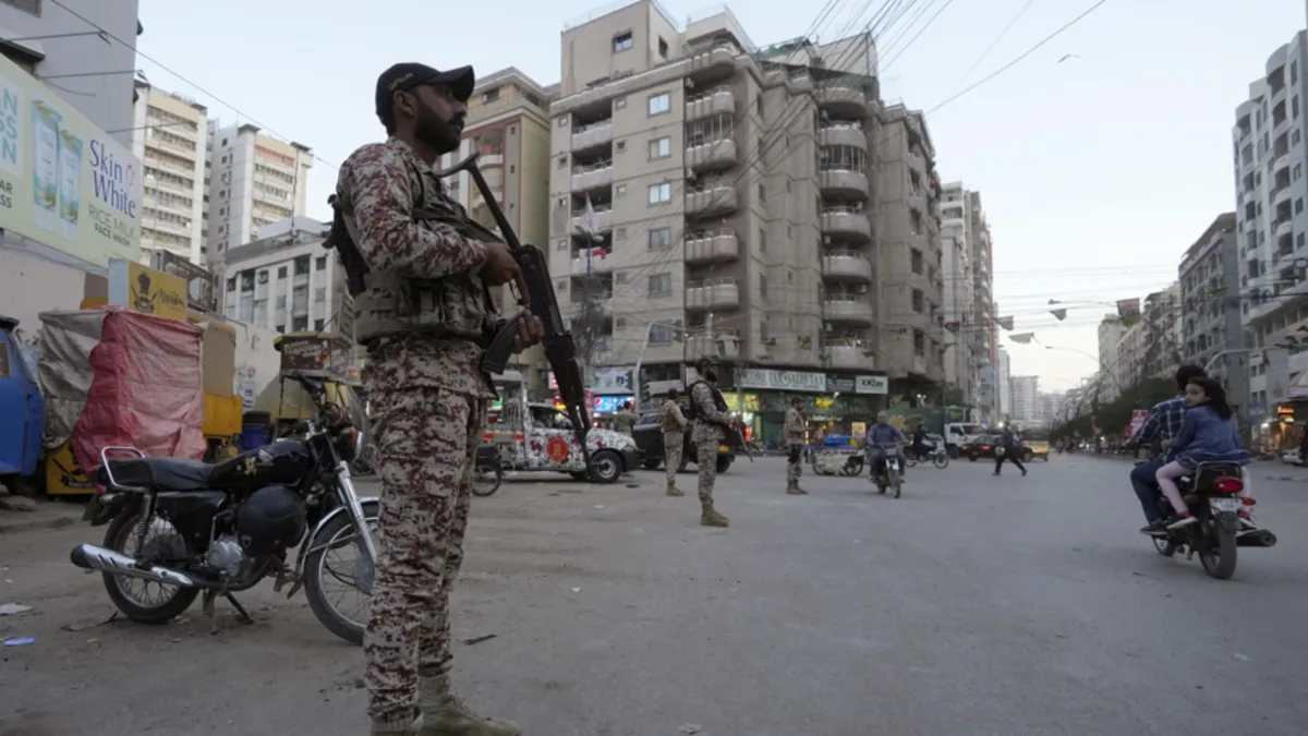 Pakistan’dan Hindistan destekli silahlı gruplara operasyon: 8 militan öldürüldü Pakistan’dan Hindistan destekli silahlı gruplara operasyon: 8 militan öldürüldü