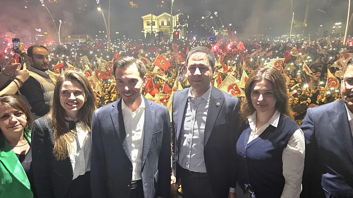 mehmet-kemal-yazicioglu-tokat-turkiyeye-ornek-olacak-1711918987055.jpg 'Süper Vali'nin oğlu Belediye Başkanı oldu: Vatandaşlar o ilimizde görevi verdi...
