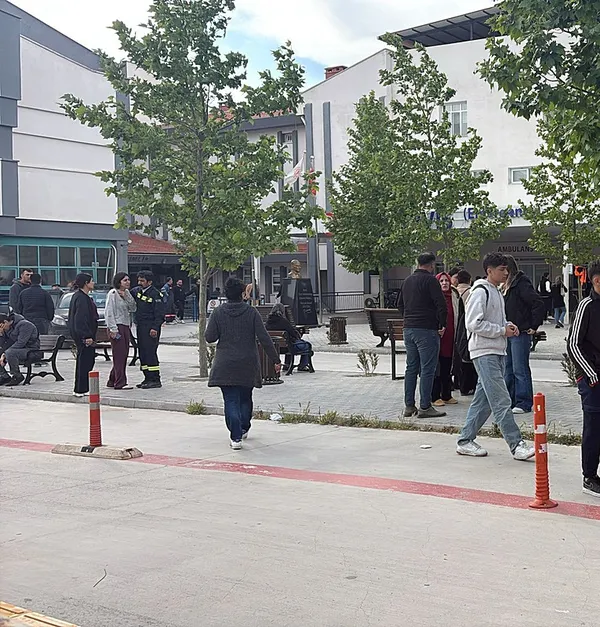 aliagada-makineden-firlayan-metal-parca-can-aldi-1777915269936.jpg