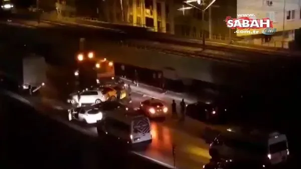 İstanbul Bayrampaşa'da 9 aracın birbirine girdiği zincirleme kaza anına ait görüntüler ortaya çıktı